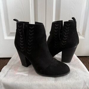 Carlos by Carlos Santana Whitley Ankle Boots – Black Boho Cutout Heel – Size 7.5